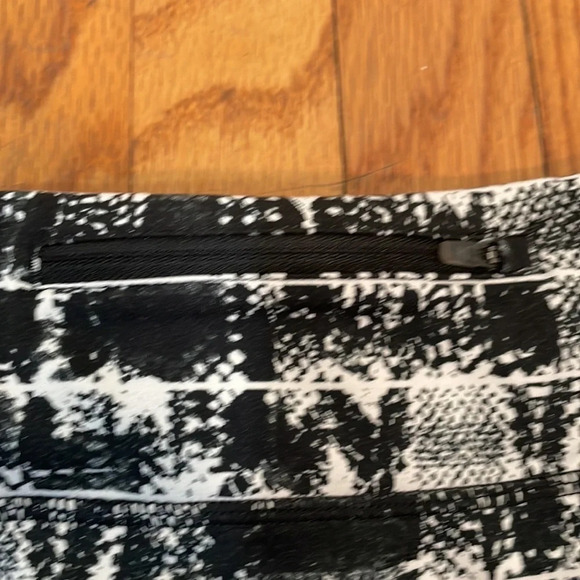 Nike Drifit Epic Viper Running Crop Leggings Black White size M - Picture 7 of 7